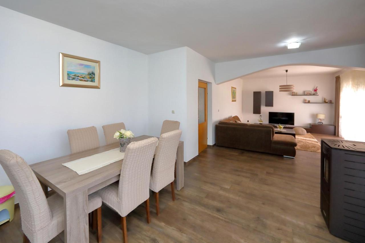 Apartments Adrian بيبينيا المظهر الخارجي الصورة