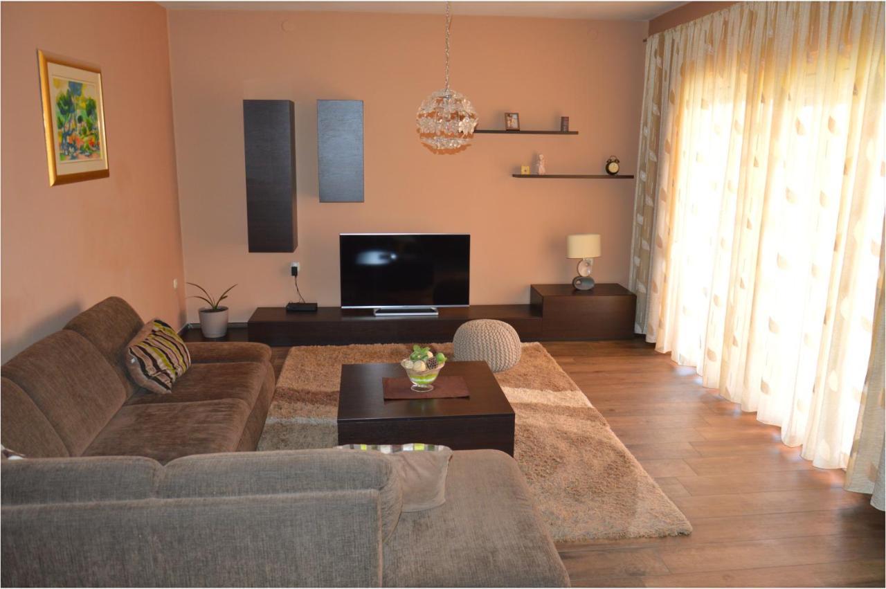 Apartments Adrian بيبينيا المظهر الخارجي الصورة