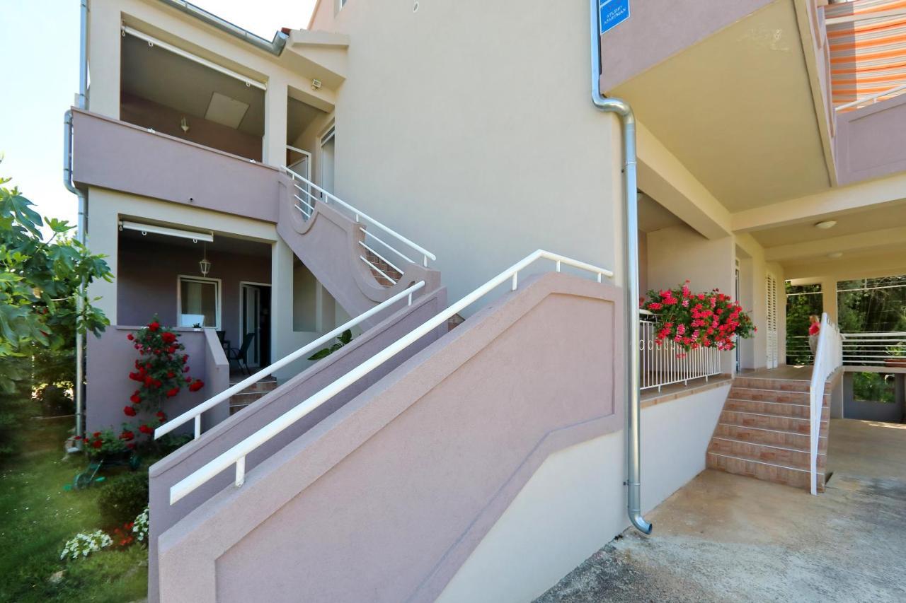 Apartments Adrian بيبينيا المظهر الخارجي الصورة