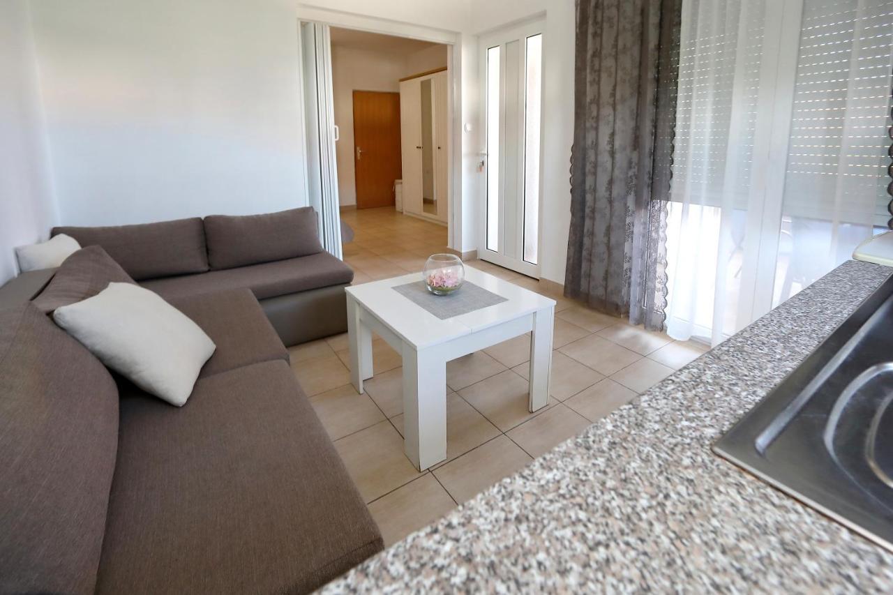 Apartments Adrian بيبينيا المظهر الخارجي الصورة