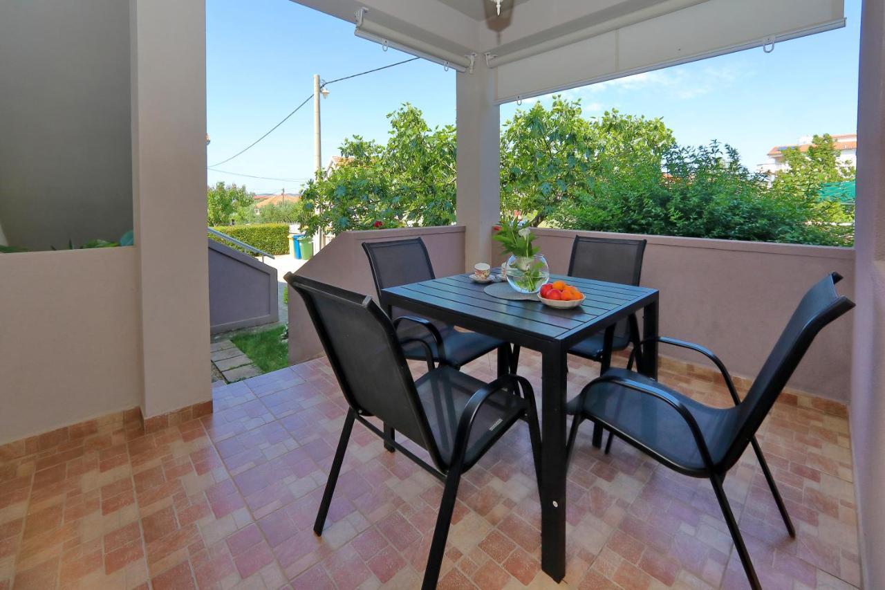 Apartments Adrian بيبينيا المظهر الخارجي الصورة