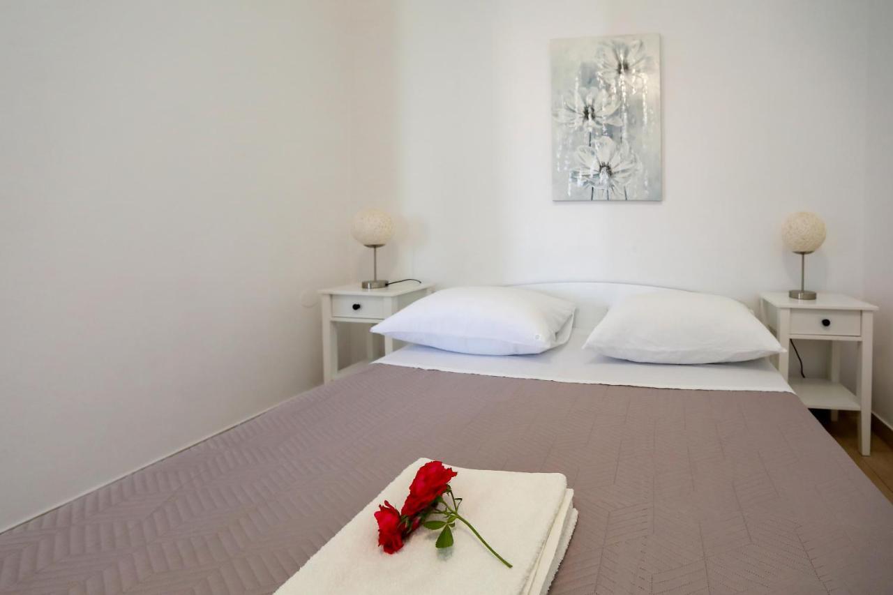 Apartments Adrian بيبينيا المظهر الخارجي الصورة