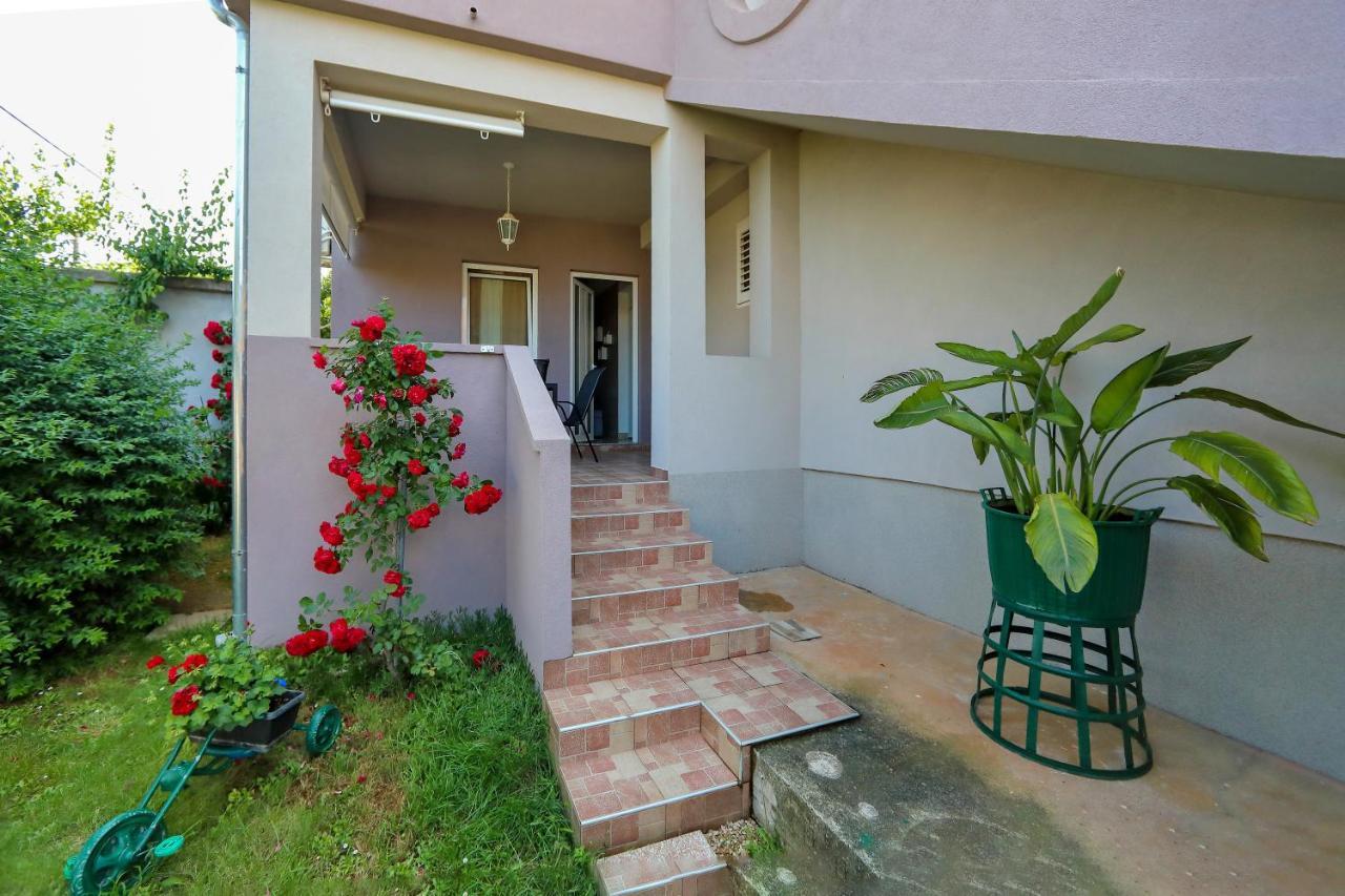 Apartments Adrian بيبينيا المظهر الخارجي الصورة